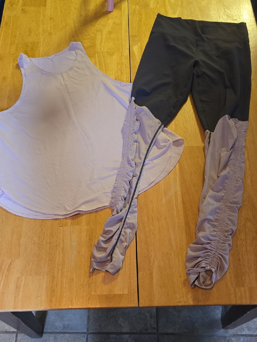 Fabletics Women's Lavender Ruched Leggings And Matching Top